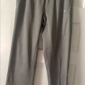 Nike Therma Fit Size Medium Athletic Pants
